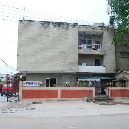 لاكناو Charans Guest House المظهر الخارجي الصورة